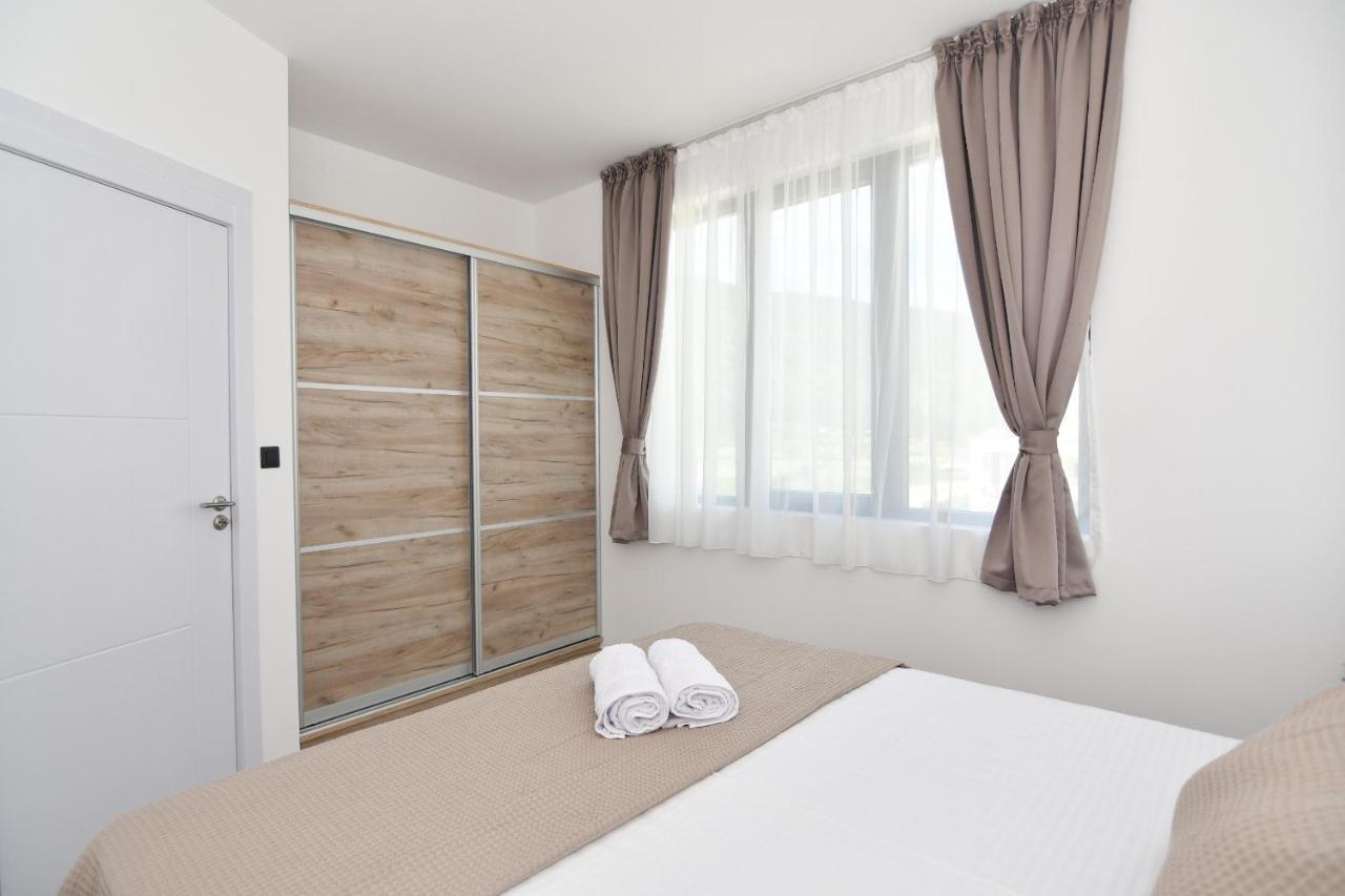 Apartmani Porat 伊加洛 外观 照片
