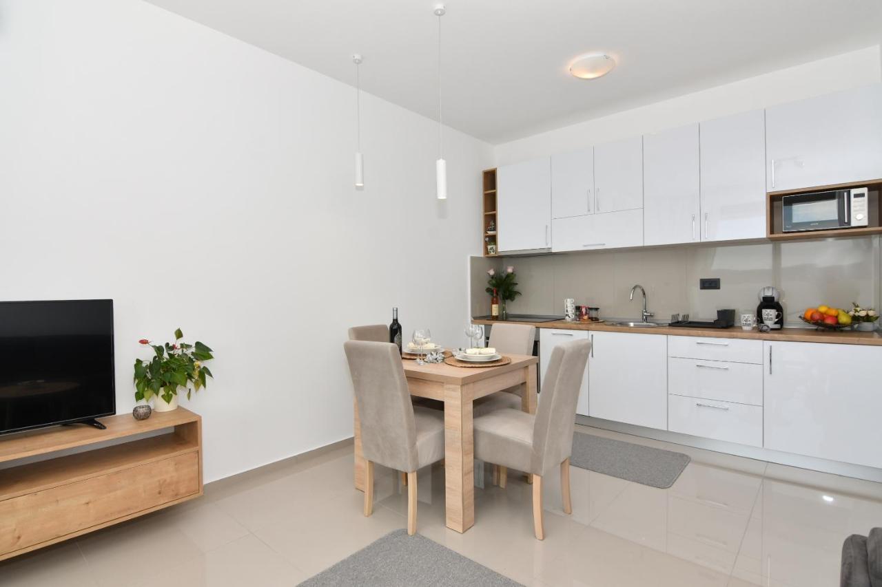 Apartmani Porat 伊加洛 外观 照片